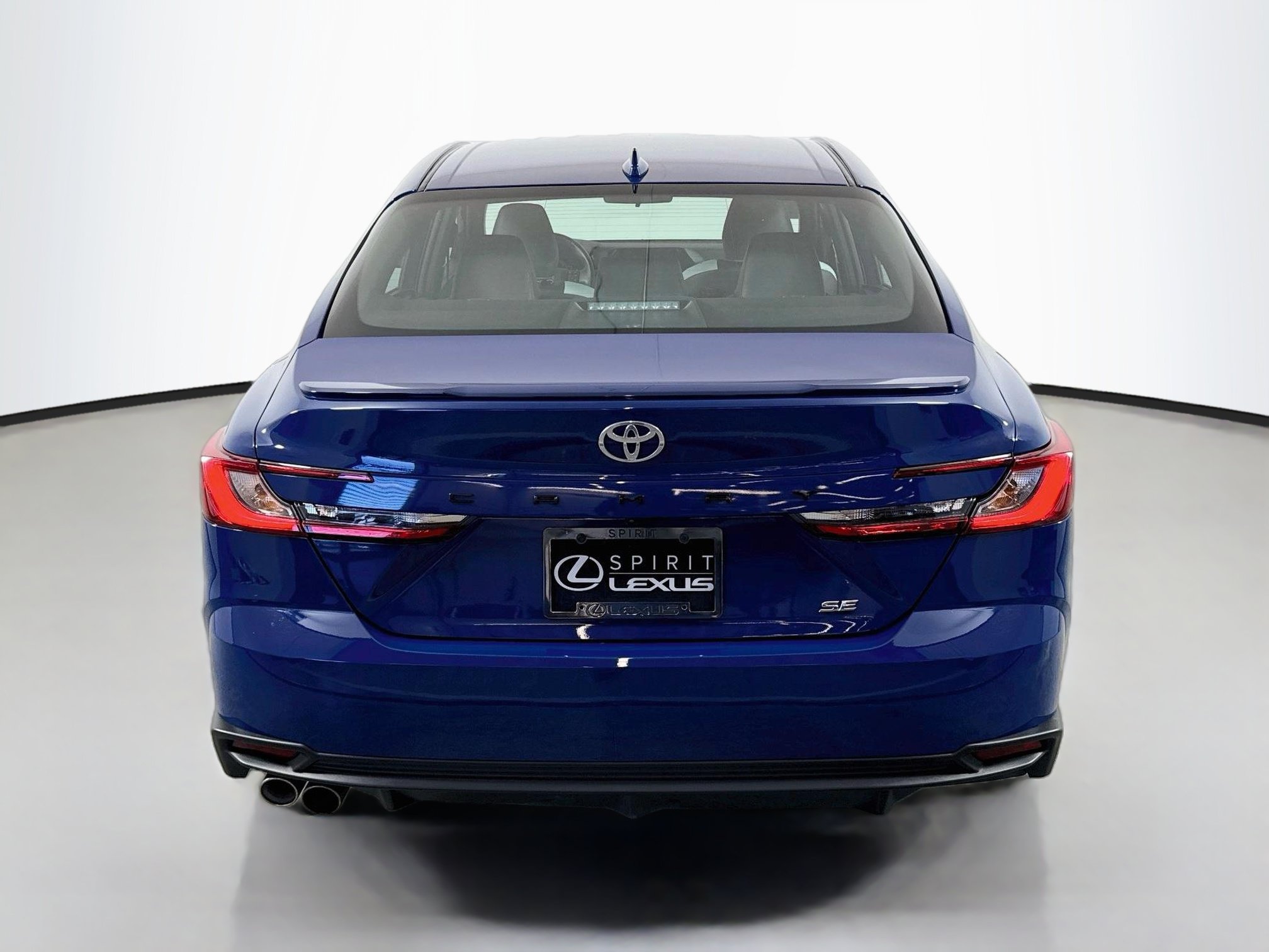 Used 2025 Toyota Camry SE FWD image 6
