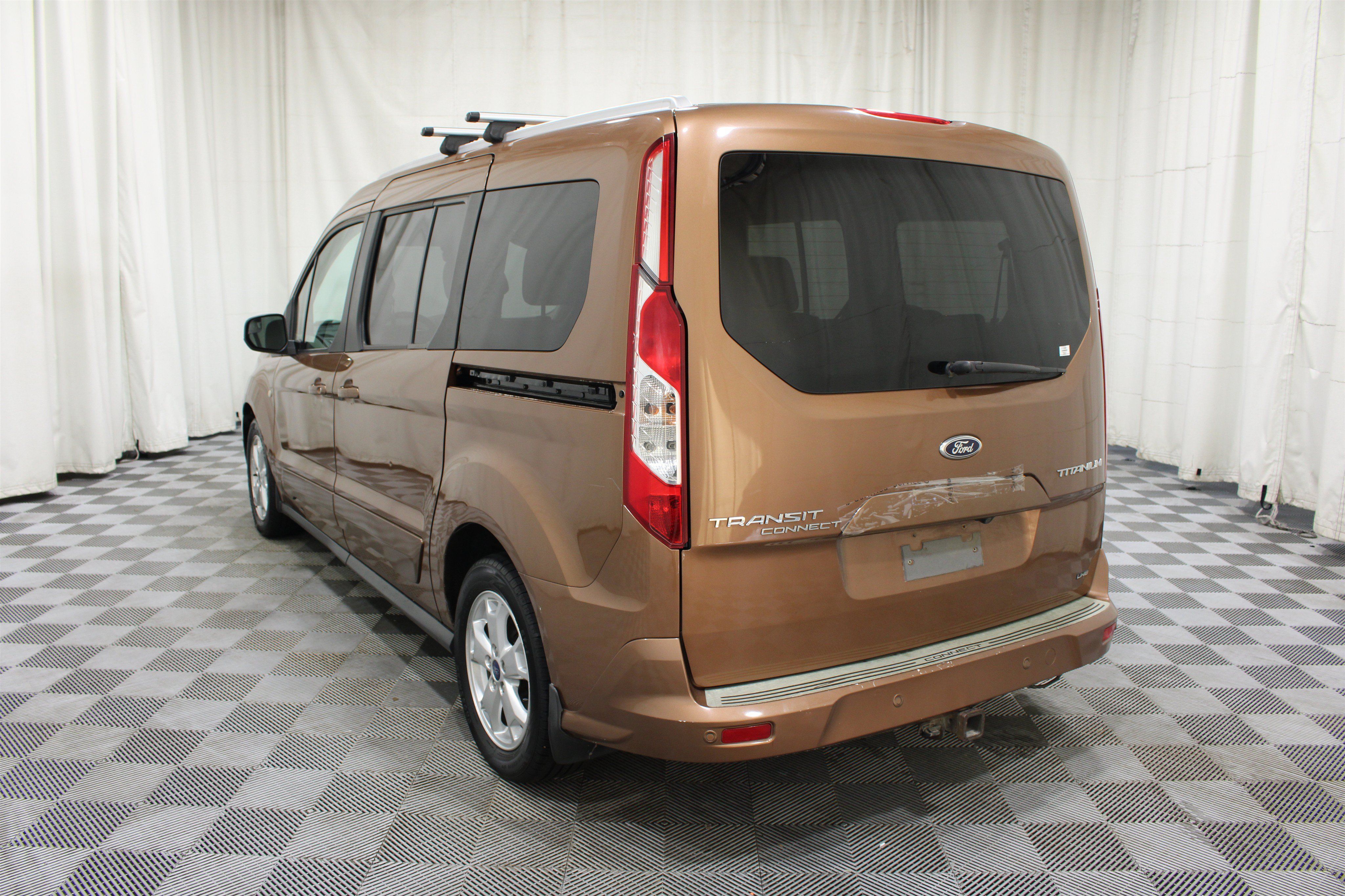 Used 2014 Ford Transit Connect Titanium FWD image 31