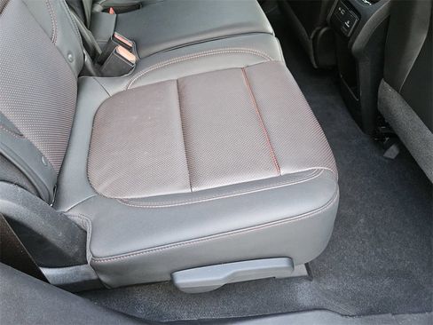 Used 2020 Chevrolet Blazer RS image 36