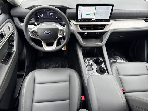 New 2026 Ford Explorer Active w/ Active Comfort Package RWD image 23