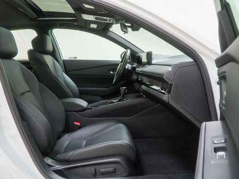 Used 2025 Honda Accord Sport image 35