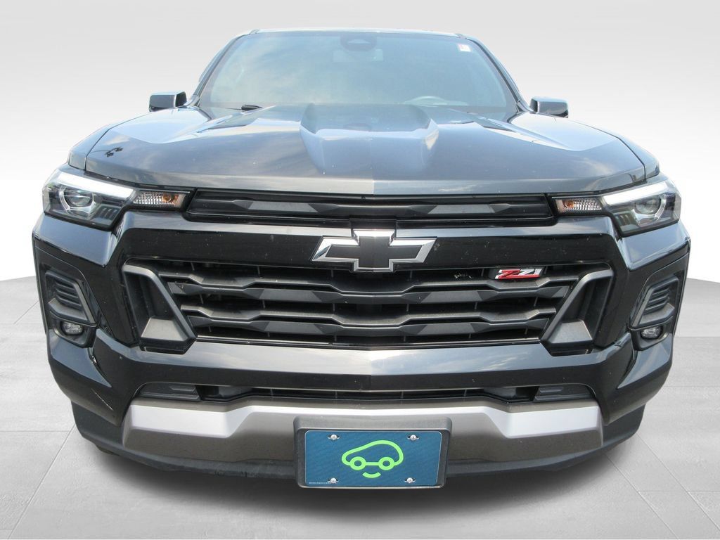 Used 2023 Chevrolet Colorado Z71 w/ Z71 Convenience Package 2 AWD/4WD image 8