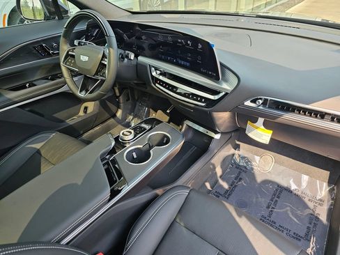 New 2026 Cadillac Lyriq Premium Sport AWD/4WD image 11