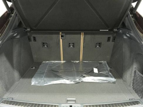 New 2026 Porsche Macan image 27