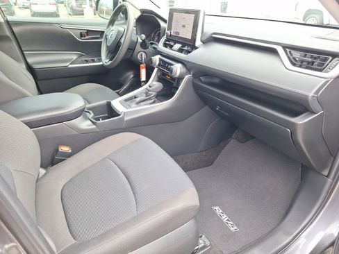 Used 2023 Toyota RAV4 LE image 33