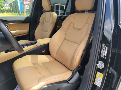 Used 2018 Volvo XC90 T6 Momentum w/ Convenience Package AWD/4WD image 9