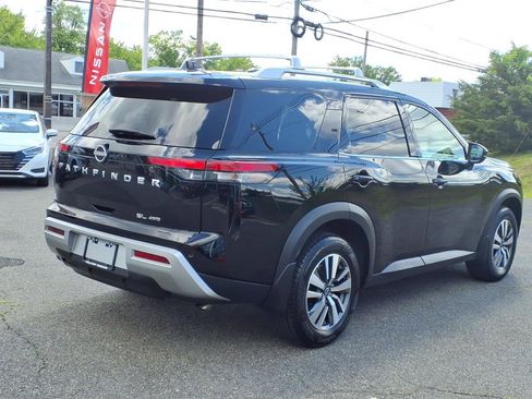 Used 2024 Nissan Pathfinder SL AWD/4WD image 5