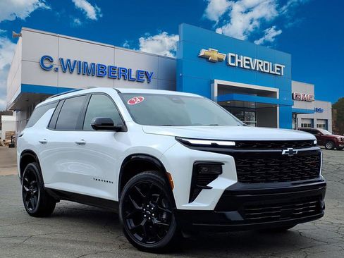 Used 2024 Chevrolet Traverse RS w/ LPO, Floor Liner Package image 1