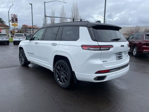 New 2025 Jeep Grand Cherokee L Summit AWD/4WD image 3