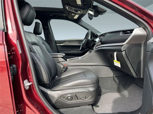 New 2025 Jeep Grand Cherokee L Limited w/ Luxury Tech Group II image 26