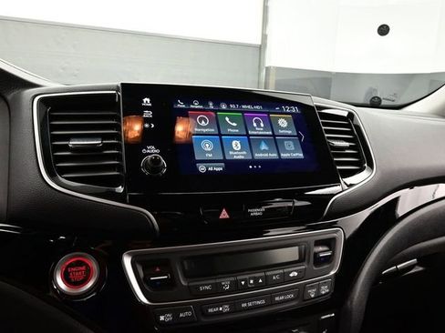 Used 2019 Honda Pilot Touring image 10