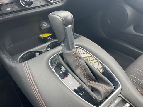 Used 2024 Honda HR-V Sport image 9