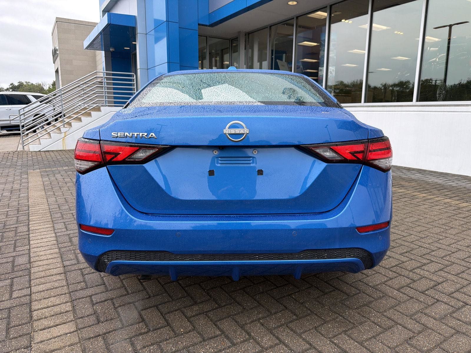 Used 2025 Nissan Sentra SV FWD image 4