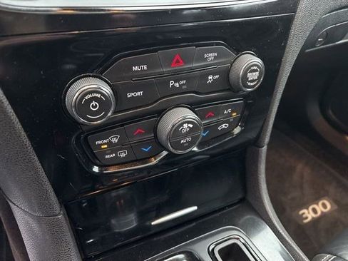 Used 2017 Chrysler 300 S w/ 300S Premium Group image 25
