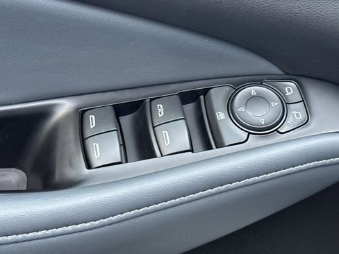 Certified 2023 Buick Enclave Essence image 11