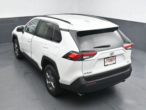 Used 2024 Toyota RAV4 XLE FWD image 29