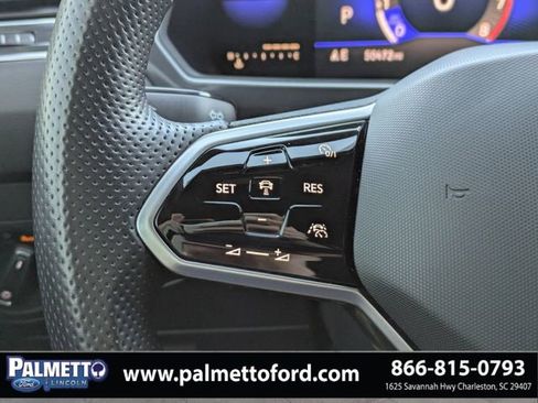 Used 2022 Volkswagen Tiguan SE R-Line image 27