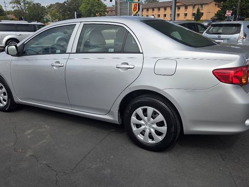 Used 2009 Toyota Corolla LE FWD image 12