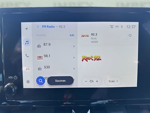 Used 2025 Toyota Corolla LE image 16