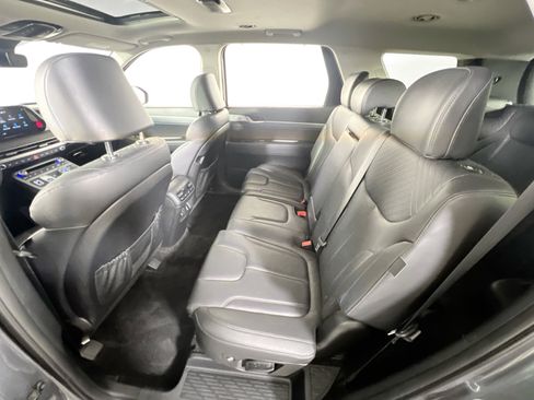 Used 2023 Hyundai Palisade SEL w/ Cargo Package AWD/4WD image 25