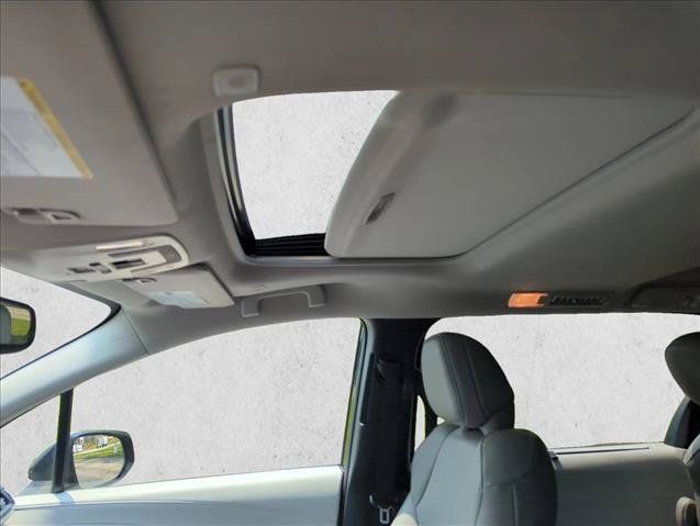 Certified 2026 Toyota Sienna XLE FWD image 21