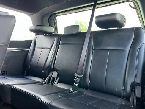 Used 2020 Ford Expedition XLT w/ Equipment Group 201A AWD/4WD image 6
