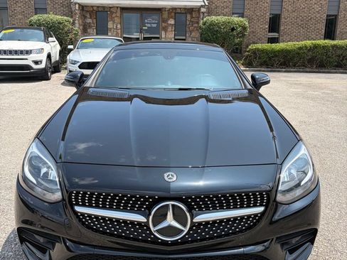 Used 2019 Mercedes-Benz SLC 300 image 2