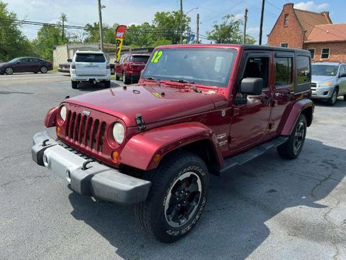 Used 2012 Jeep Wrangler Unlimited Sahara image 8