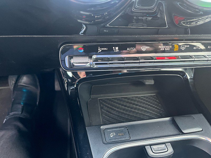 Used 2019 Mercedes-Benz A 220 w/ Premium Package image 31