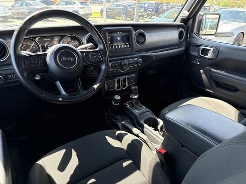 Used 2022 Jeep Wrangler Unlimited Sport image 19