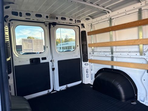 Used 2023 RAM ProMaster 2500 image 24