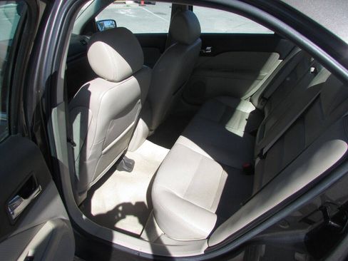 Used 2006 Ford Fusion SEL FWD image 28