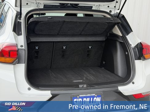 Used 2023 Buick Encore GX Preferred w/ Cold Weather Comfort Package FWD image 5