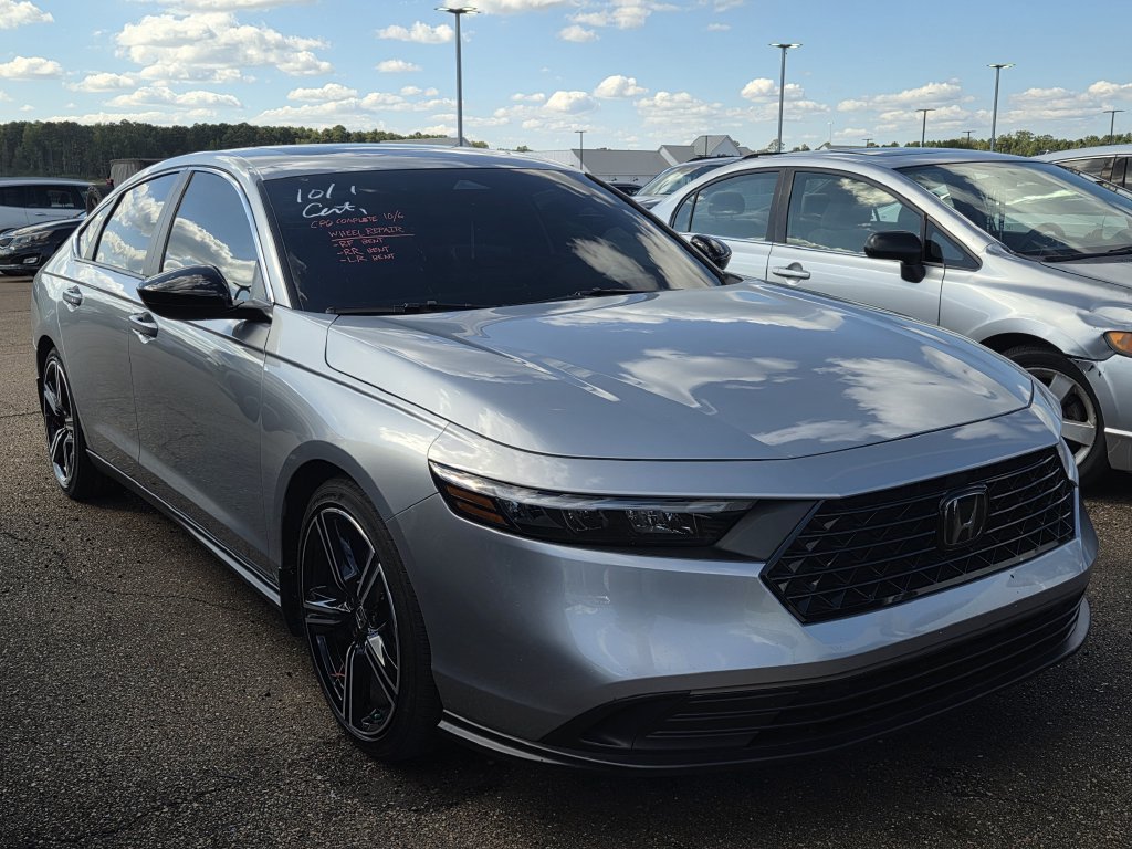 Used 2025 Honda Accord Sport image 5