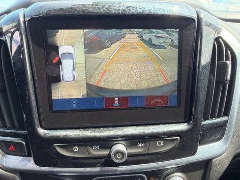 Used 2019 Chevrolet Traverse LT w/ LT Premium Package AWD/4WD image 17