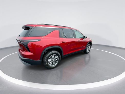 New 2025 Chevrolet Traverse LT w/ Enhanced Driving Package image 8