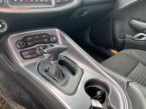 Used 2018 Dodge Challenger SXT image 13