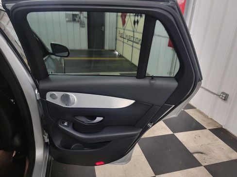 Used 2017 Mercedes-Benz GLC 300 4MATIC image 23