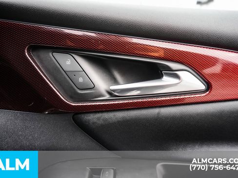 Used 2024 Chevrolet Traverse RS image 54