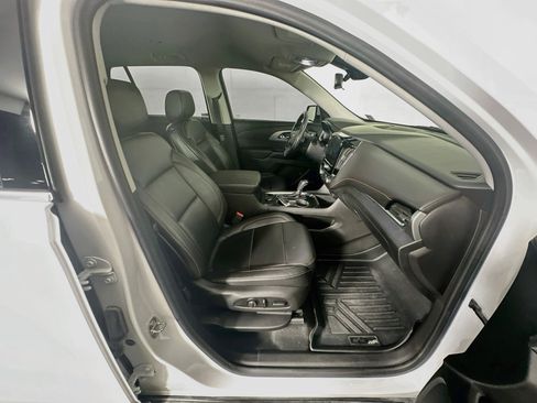 Used 2018 Chevrolet Traverse LT FWD image 32