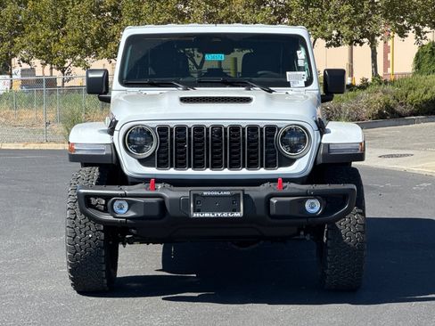 New 2026 Jeep Wrangler Unlimited Rubicon AWD/4WD image 8