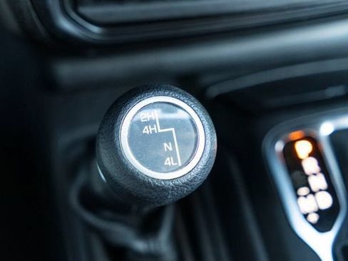 Used 2023 Jeep Wrangler Unlimited Sport AWD/4WD image 16