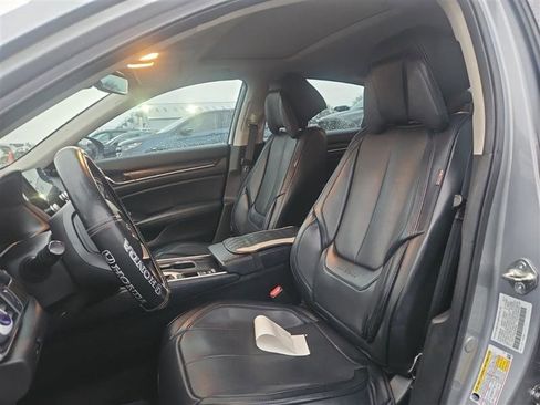 Used 2018 Honda Accord EX-L image 11