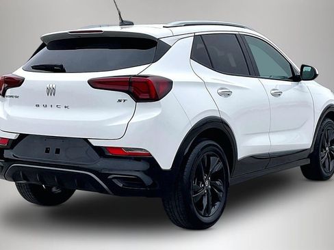 Used 2024 Buick Encore GX Sport Touring FWD image 5