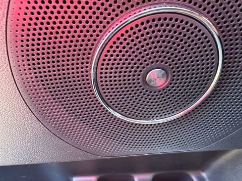 Used 2024 Ford Expedition Limited image 16