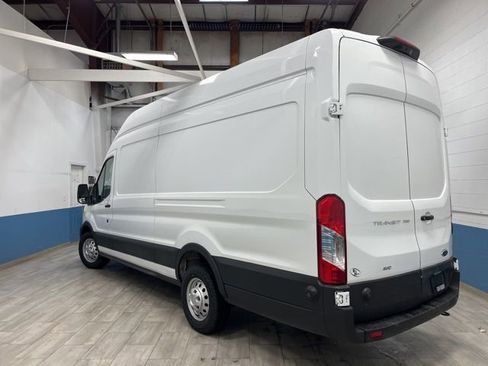 Used 2024 Ford Transit 250 148 High Roof Extended AWD w/ Load Area Protection Package image 3