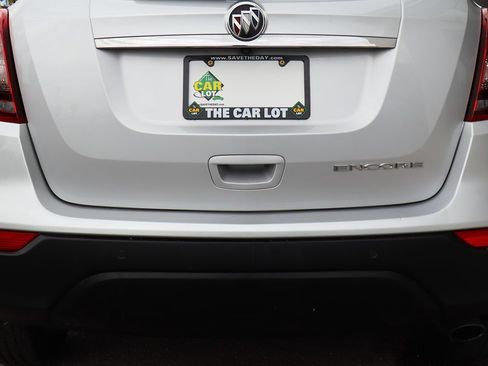 Used 2021 Buick Encore Preferred w/ Safety Package II FWD image 21