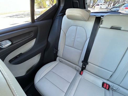 Used 2023 Volvo XC40 B5 Plus w/ Protection Package Premier image 12