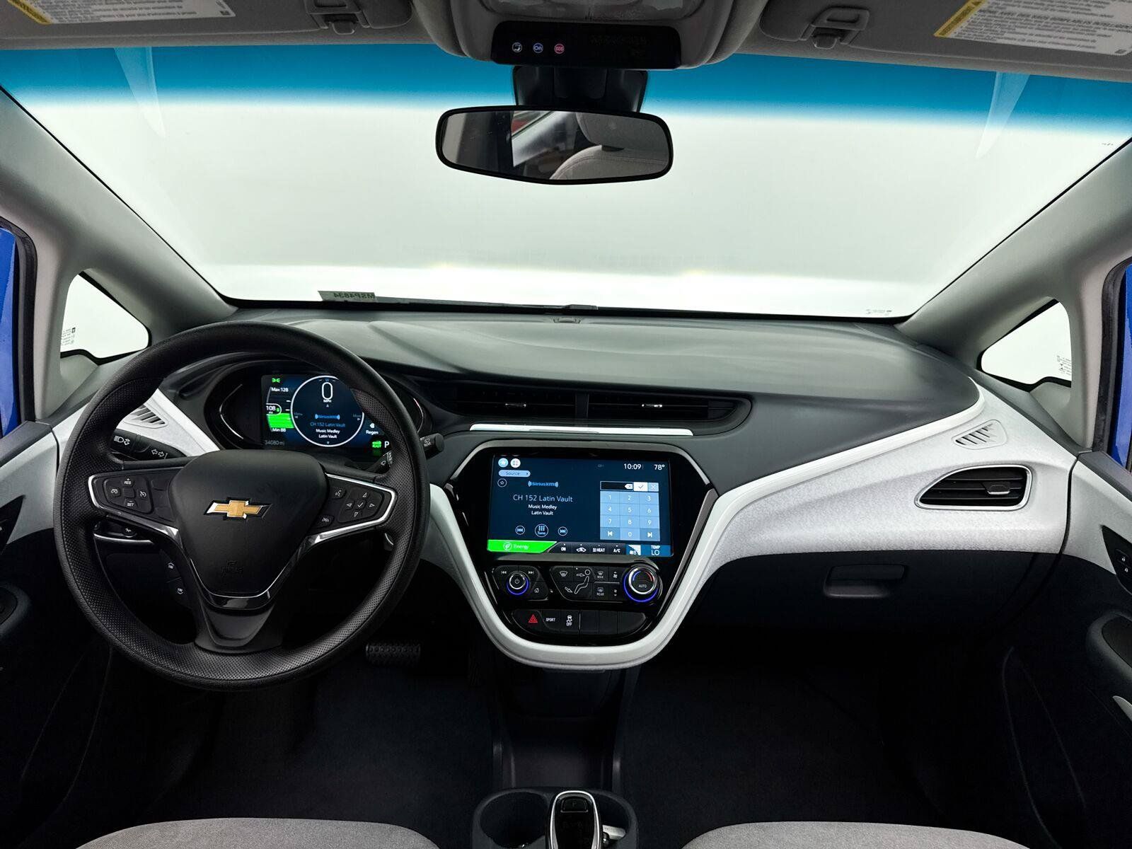 Used 2020 Chevrolet Bolt LT FWD image 16