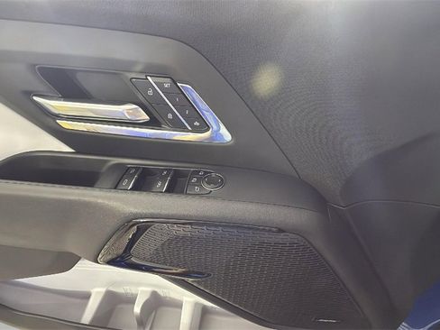 Certified 2025 Chevrolet Silverado EV RST image 25